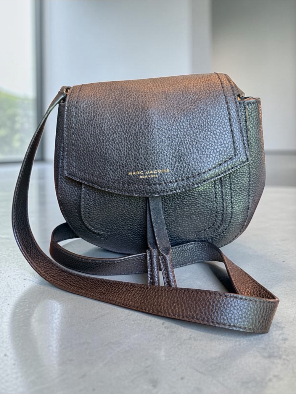 Marc Jacobs Maverick Saddle Bag Black Pebbled Leather Crossbody (GUC)